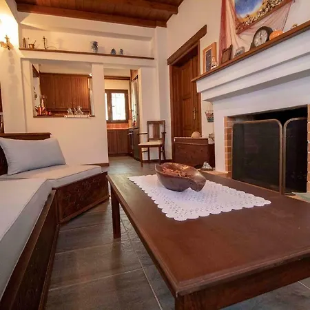 Villa Laconian Collection :chateau De Mavrovouni: