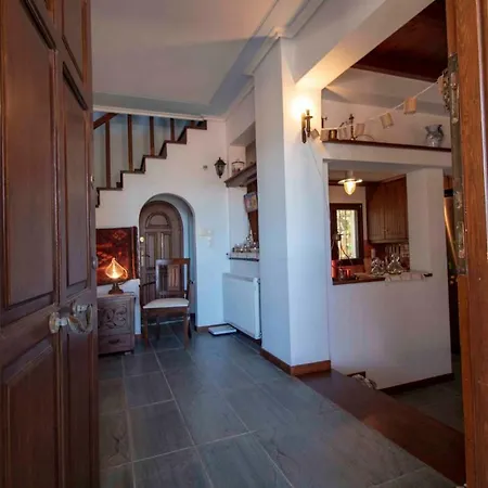Laconian Collection :chateau De Mavrovouni: